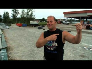 Saint-Jean-de-Matha : Homme fort et ex-lutteur - QC12