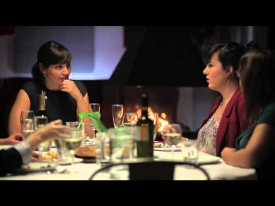 Spécial Lesbiennes: Souper de filles - Vidéo Dailymotion