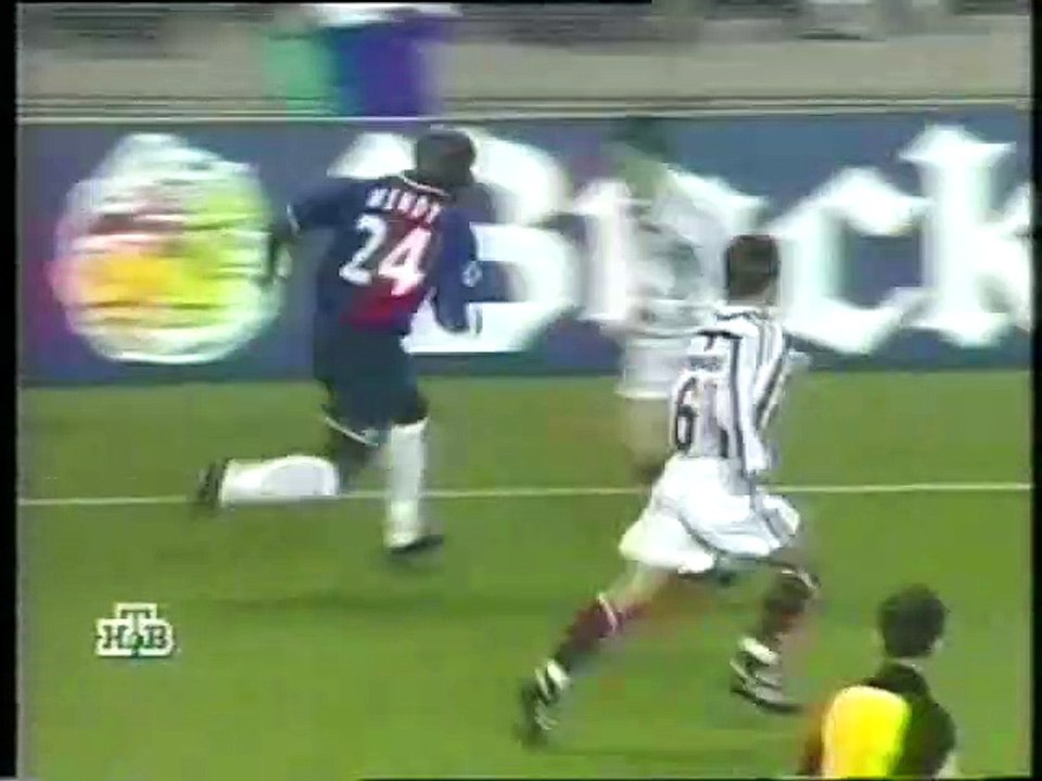 Fanion PSG - Helsingborg - Coupe D'Europe C1 - Saison 2000/2001