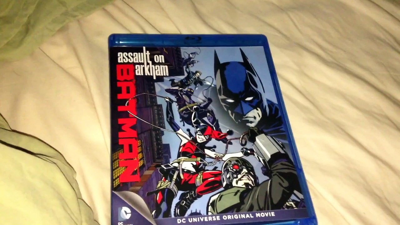 Batman: Assault on Arkham Blu-Ray/DVD/Digital HD Unboxing