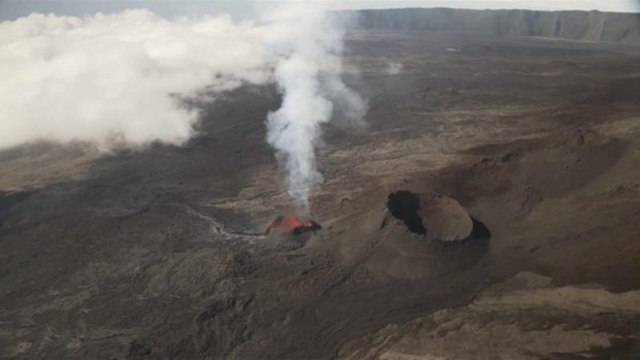 L'éruption du Piton de la Fournaise dope le tourisme à la Réunion