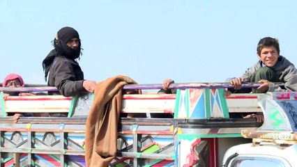 Evacúan en Siria a civiles de último reducto del EI