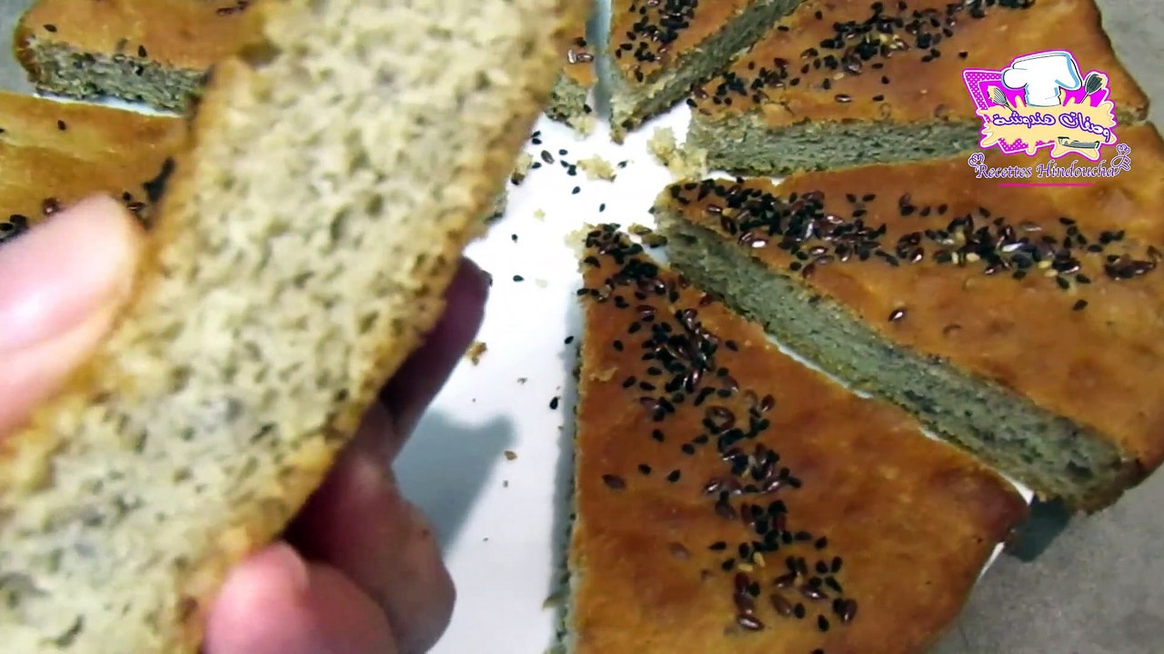 خبز الدار بدقيق القمح الكامل  في 10دقائق  بالملعقة فقط رطب و خفيف للفطور PAIN MAISON EN 10 MIN