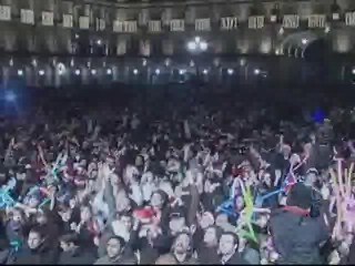 30.000 jóvenes celebran por todo lo alto la Nochevieja universitaria