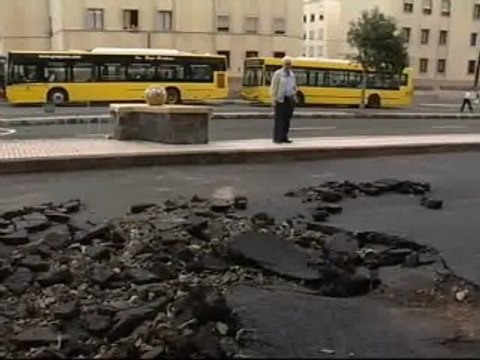 El temporal de lluvias anega las principales calles de Las Palmas