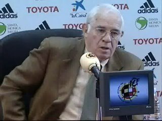 Aragonés: "El que se la está jugando soy yo"