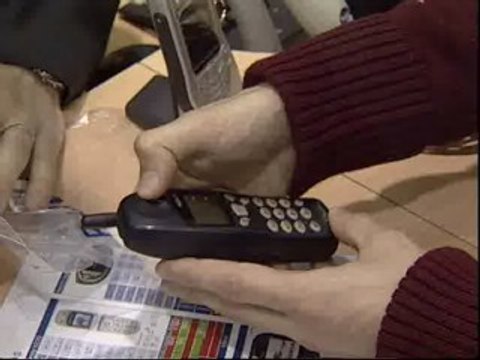 La compra de móviles prepago exigirá desde hoy datos personales