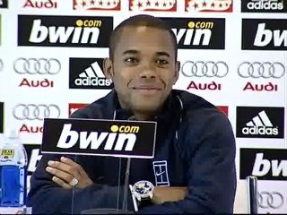 Robinho justifica su retraso porque pensaba que se jugaba el domingo