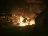 Al menos 30 muertos en varias explosiones al paso de la comitiva de Bhutto en Pakistán