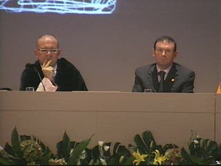 Bronca para Ibarretxe en la inauguración del curso universitario