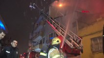İstanbul 4 Katlı Binanın Çatısı Alev Alev Yandı