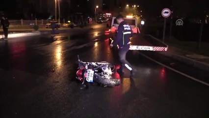 İzmir'de Otomobil ile Motosiklet Çarpıştı: 1 Ölü
