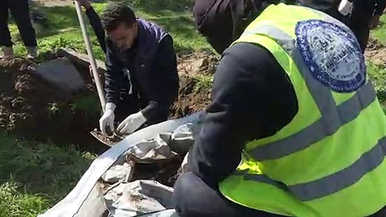 Massengrab in Syrien zeigt von Gräueln der IS-Miliz