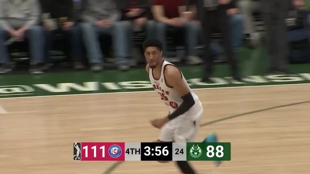 Christian Wood Posts 25 points & 11 rebounds vs. Agua Caliente Clippers