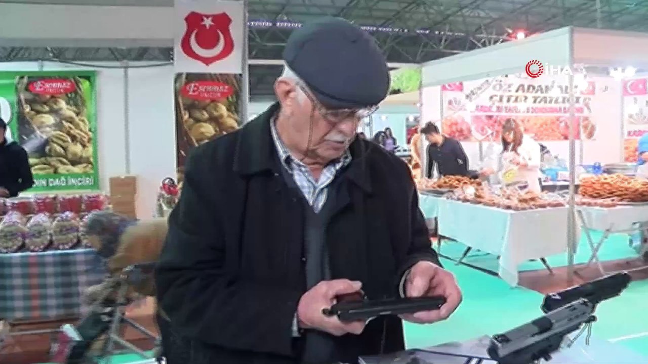 Tarım fuarının gözdesi silah reyonu oldu