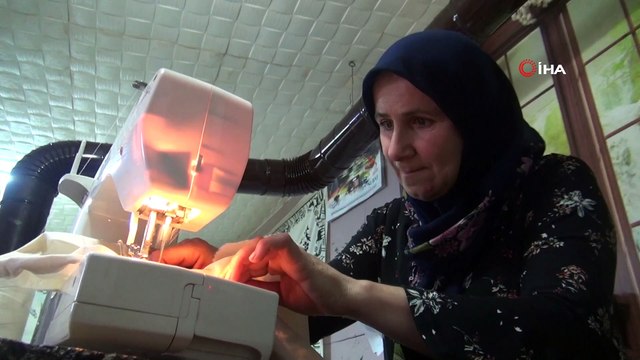 Kastamonulu ev hanımı bez torba uygulamasından etkilendi, taş baskılı torba dikmeye başladı