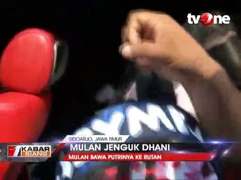 Ahmad Dhani Dijenguk Mulan Jameela dan Putrinya
