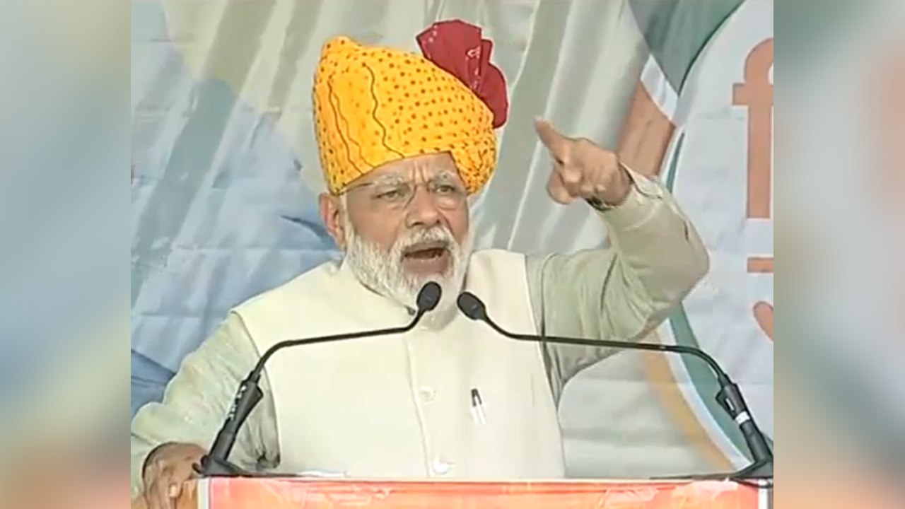 PM Modi ने Pulwama हमले के बाद Kashmir को लेकर दिया ये बड़ा बयान | वनइंडिया हिंदी