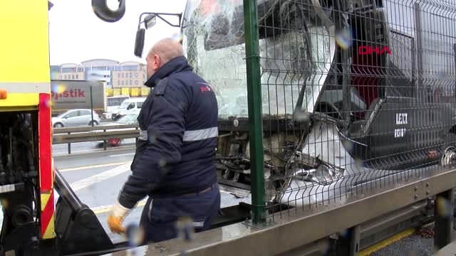 Haramidere'de Metrobüs Kazası