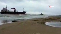 - Türk kuru yük gemisi İtalya'da fırtına nedeniyle karaya oturdu