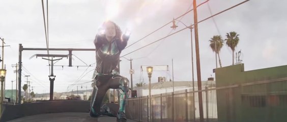 CAPTAIN MARVEL movie clip - Carol fights a Skrull