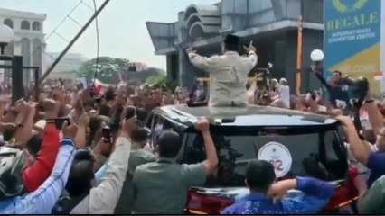 Prabowo Disambut Antusias Warga Medan