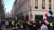 Gilets jaunes : les manifestants descendent la rue Saint-Ferréol à Marseille