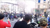 Les motards rejoignent le cortège des Gilets jaunes, à la Guillotière, Lyon