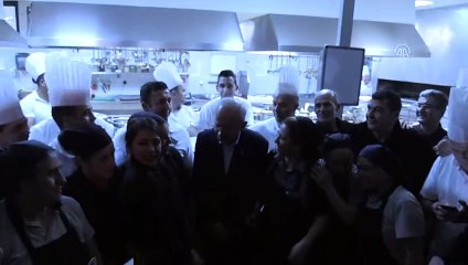 Kılıçdaroğlu, restoran mutfağında çalışanlarla fotoğraf çektirdi - ANTALYA