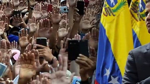 Guaidó anuncia que a ajuda humanitária ‘já entrou’ na Venezuela