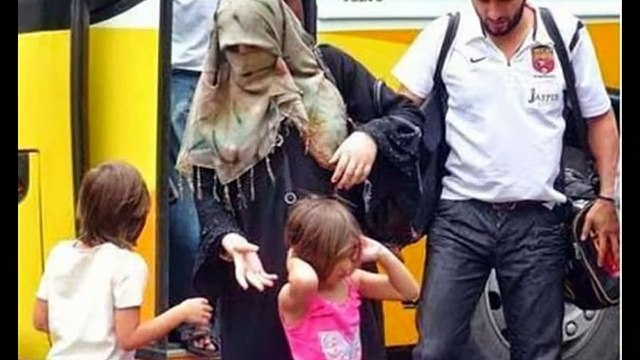 15 Pakistani Cricketers With Their Lovely Wives -