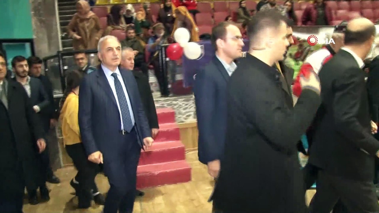 Dünya Etnospor Federasyonu Başkanı Bilal Erdoğan, okçuluk yarışmasına katıldı