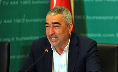 Bursaspor Teknik Direktörü Samet Aybaba'dan Halis Özkahya'ya Eleştiri: Kar Yokken de Göremiyorlar Pozisyonları