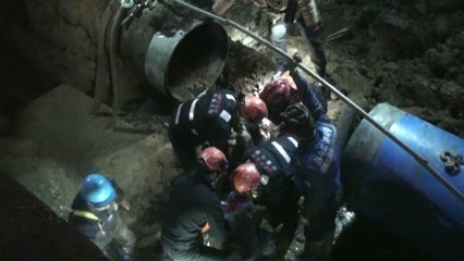 상수도 공사현장에서 토사 유출...1명 부상 / YTN