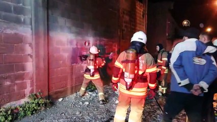 İş yeri deposunda yangın - İZMİR