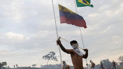 Tote und Verletzte bei Zusammenstößen an Venezuelas Grenzen nachdem Maduro das Land abgeriegelt hat
