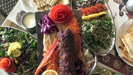 Adana'da yeni lezzet: 'Metrelik Adana boru kebabı'