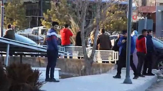 Ameliyattaki yakınları ölen aile hastaneyi savaş alanına çevirdi