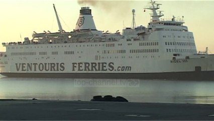 Trageti i linjës Bari-Durrës pëson defekt në det të hapur