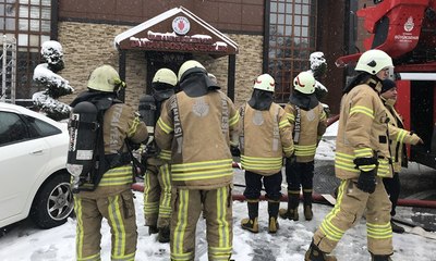 Ümraniye Belediyesi Sosyal Tesisleri'nde yangın çıktı