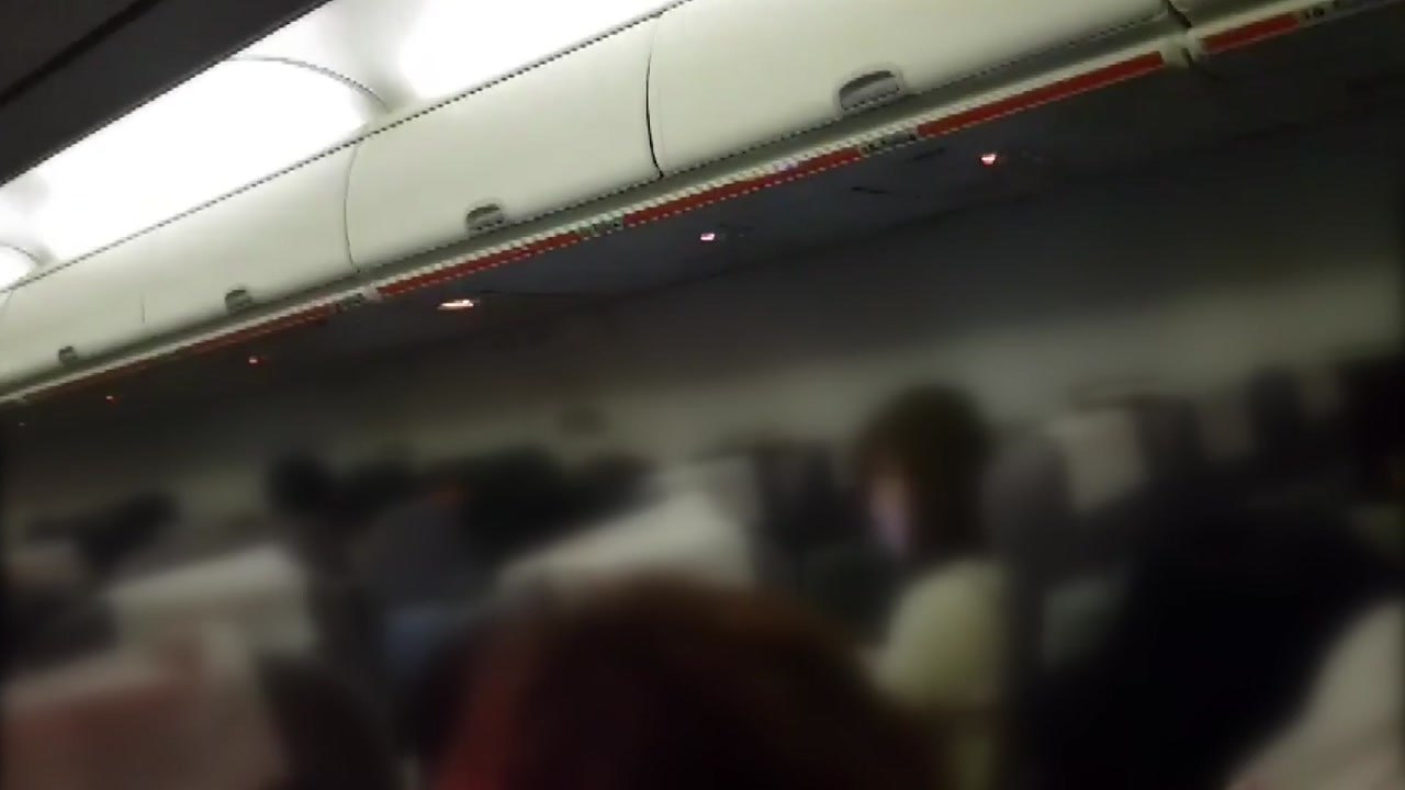 인천공항 저시정 특보...일부 항공기 회항 / YTN