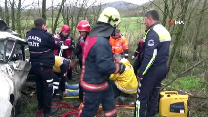 TEM otoyolunda feci kaza: 2 ölü, 1 bebek yaralı