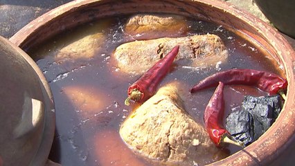 [영상] 오늘은 장 담는 날..."귀신아 물렀거라!" / YTN