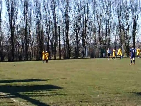 But de Thibaut sur un service de Lucas 3 a 1 contre Flesselles