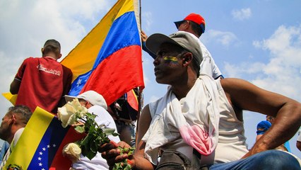 مادورو يقطع علاقات فنزويلا بكولومبيا والانقسام سيد الموقف