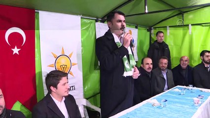 Bakan Kurum, kendisini çaya davet eden gençleri kırmadı - KONYA