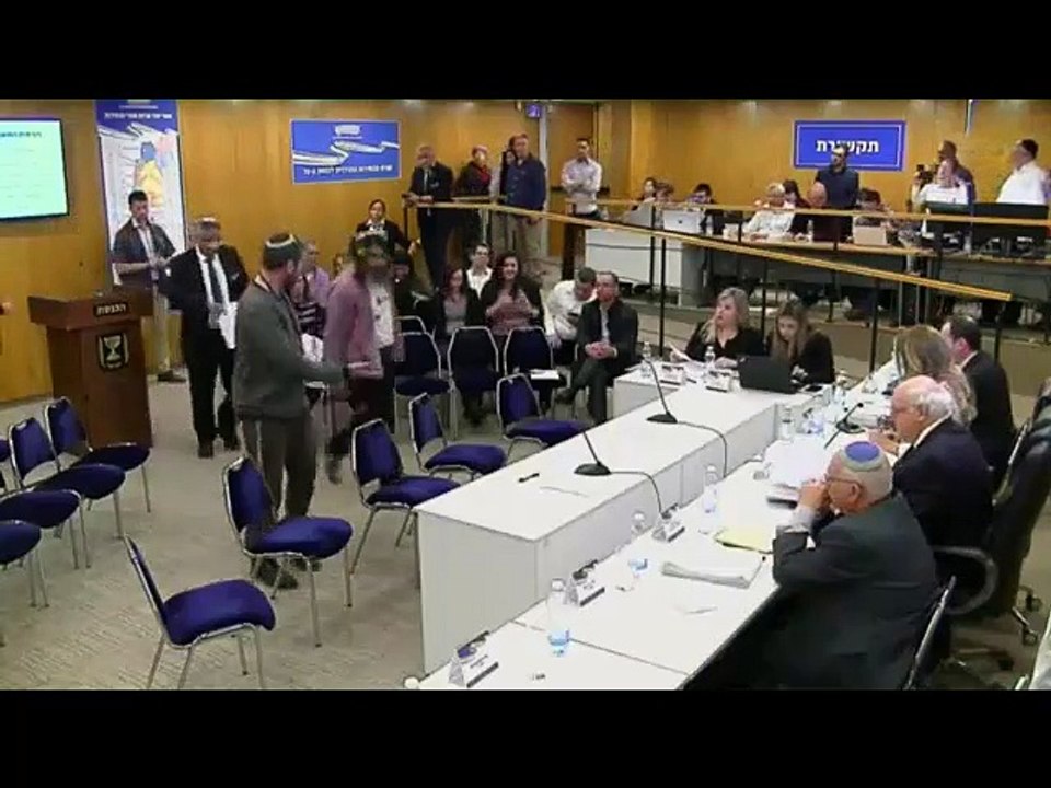 ניצן קפל לשופט מלצר: "מערכת המשפט עובדת עם הרבה שוחד, לורי שם טוב במעצר כבר שנתיים"