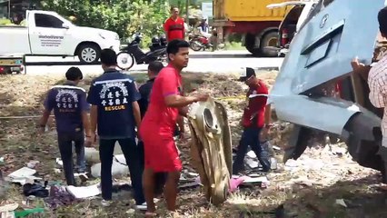 Six Killed, 5 Injured after Van Crashes into a Tree in Southern Thailand