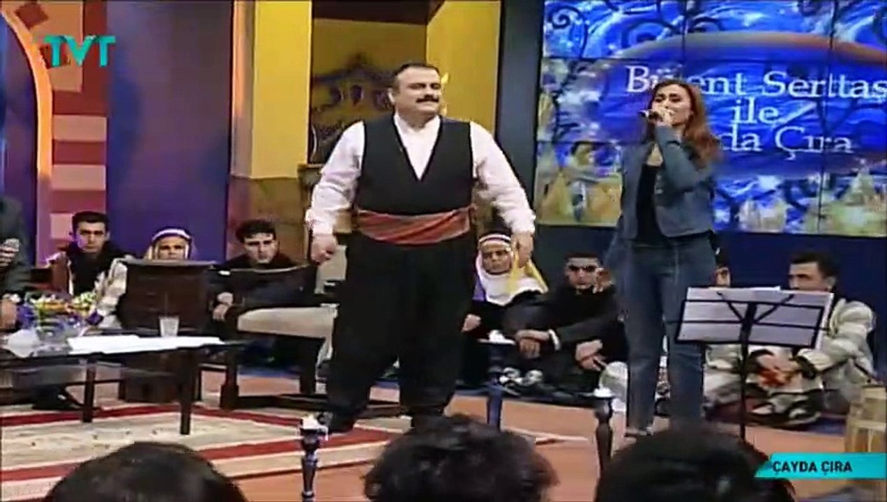 Yıldız Tilbe - Sivas Ellerinde Sazım Çalınır (CANLI) 2003