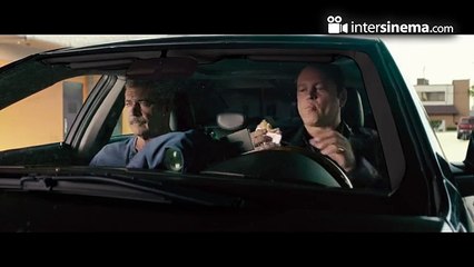 Dragged Across Concrete - Fragman